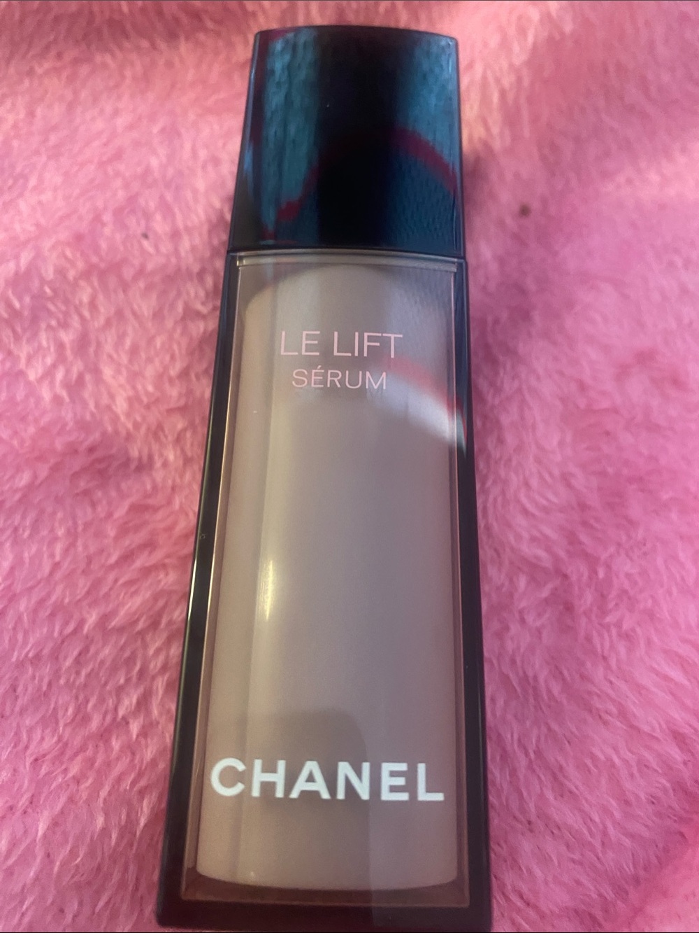 CHANEL Le Lift Sérum - Cream Pink Bottle with Black Cap